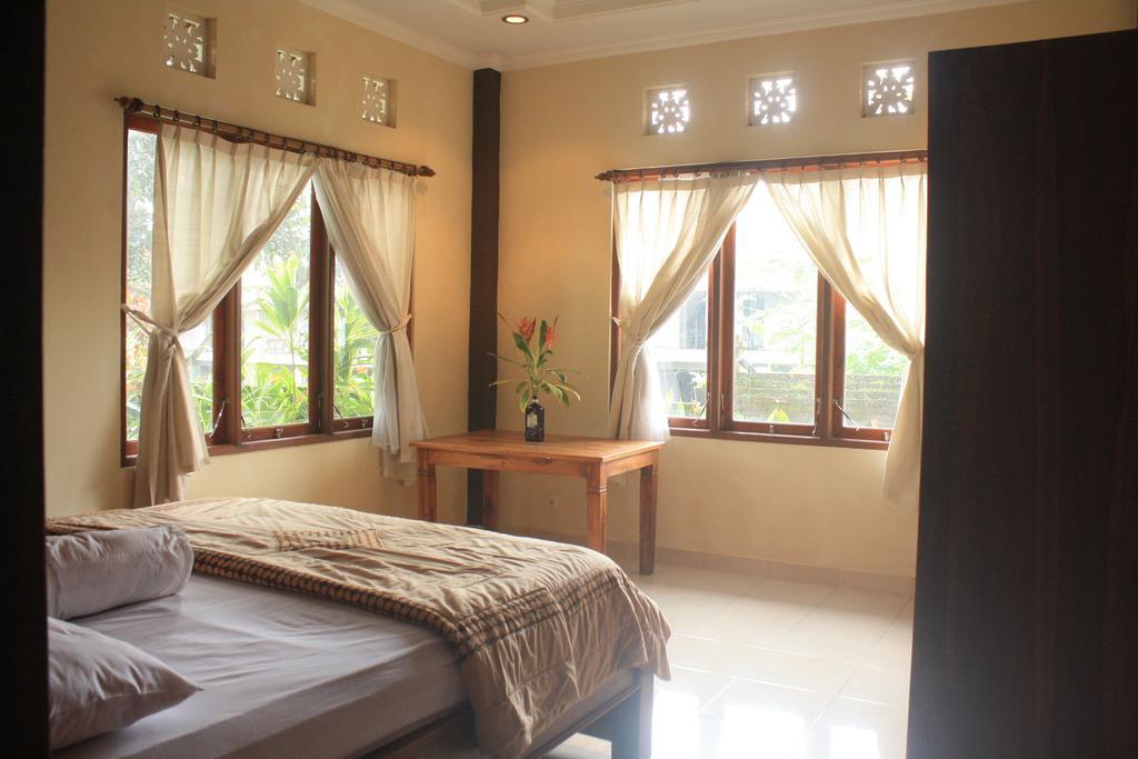 Pondok Loris Guest House Ubud  Phòng bức ảnh